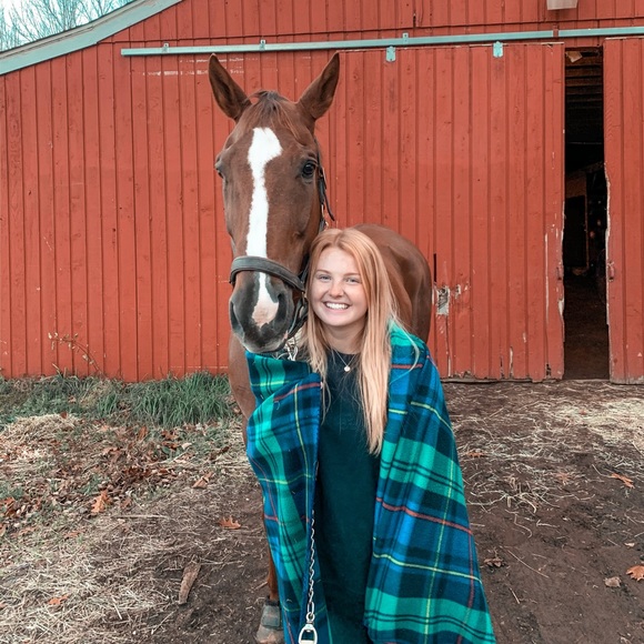 Meet your Posher, Jenna - Picture 7 of 8